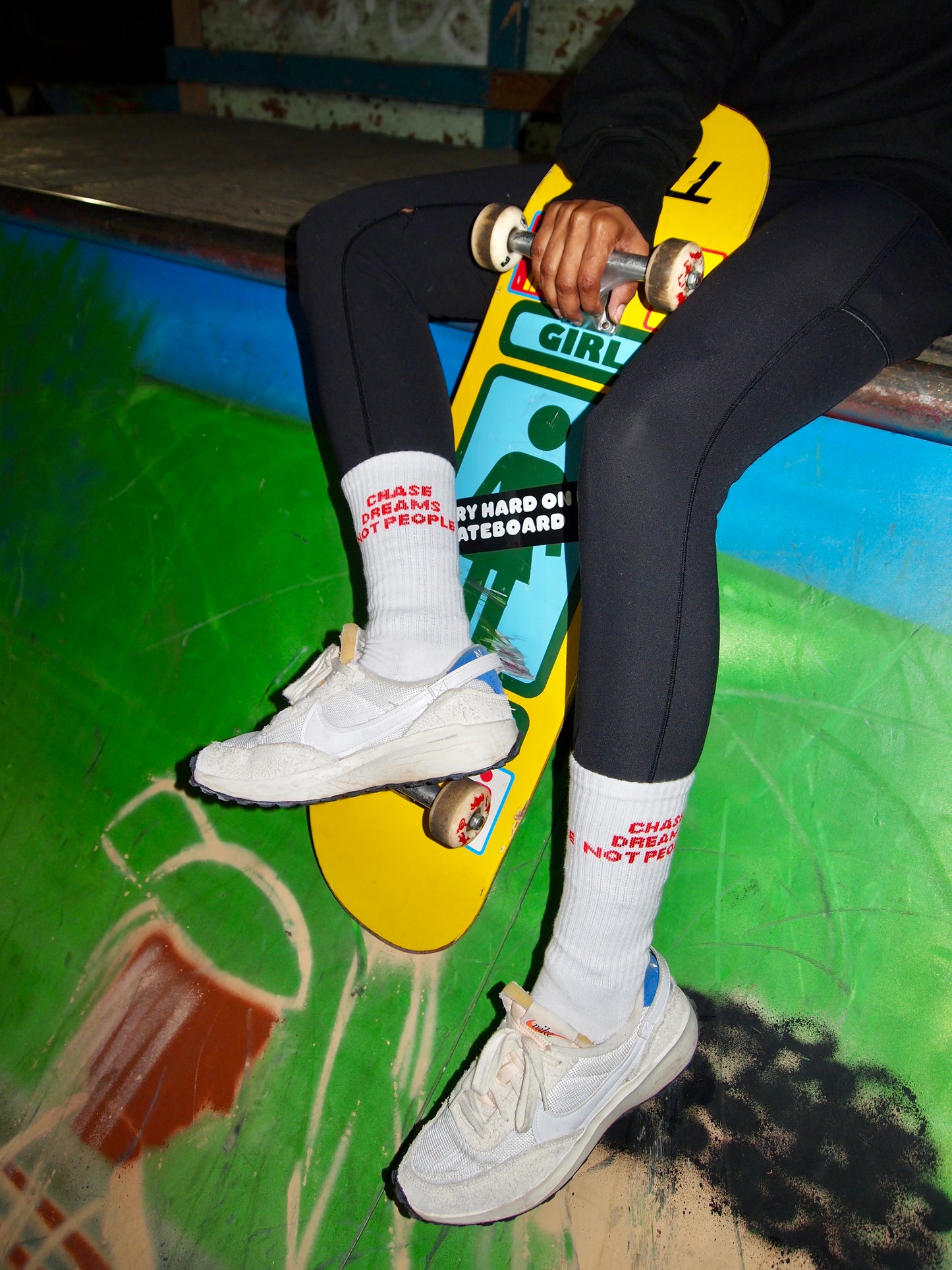 CHASE DREAMS, NOT PEOPLE - SOCKS